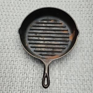 Vintage 11" Lodge 9TB Durable Cast Iron Grill Pan Dual Spouts Made In USA  Black